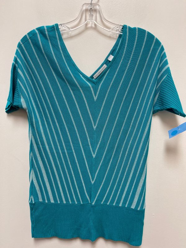 Top Short Sleeve By New York And Co In Blue, Size: Xs Online Sale