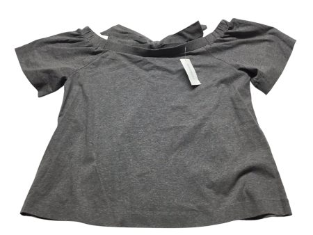 Top Short Sleeve By Banana Republic In Grey, Size: S Fashion