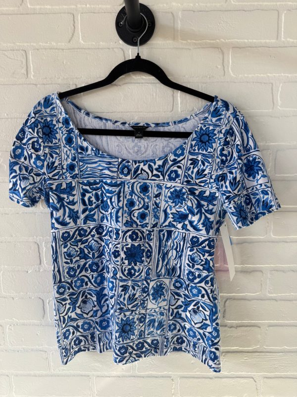 Top Short Sleeve Basic By Ann Taylor In Blue & White, Size: M on Sale