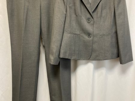 Pants Suit 2pc By Kasper In Grey, Size: 14p Supply